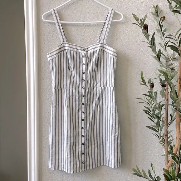 Ivy + Main Classic Striped Linen Blend Striped Button Front Dress Size Medium - Picture 7 of 12